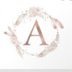 Meet your Posher, Akiriya crenshaw